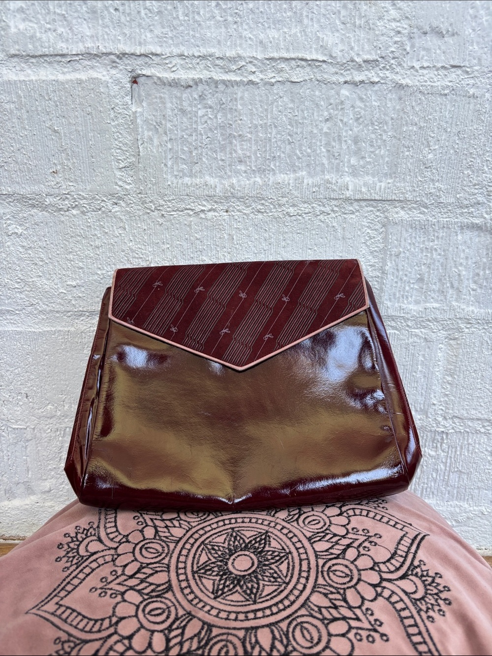 Linea Patent Leather Burgundy Envelope Crossbody with Contrast Trim - Picture 2 of 14